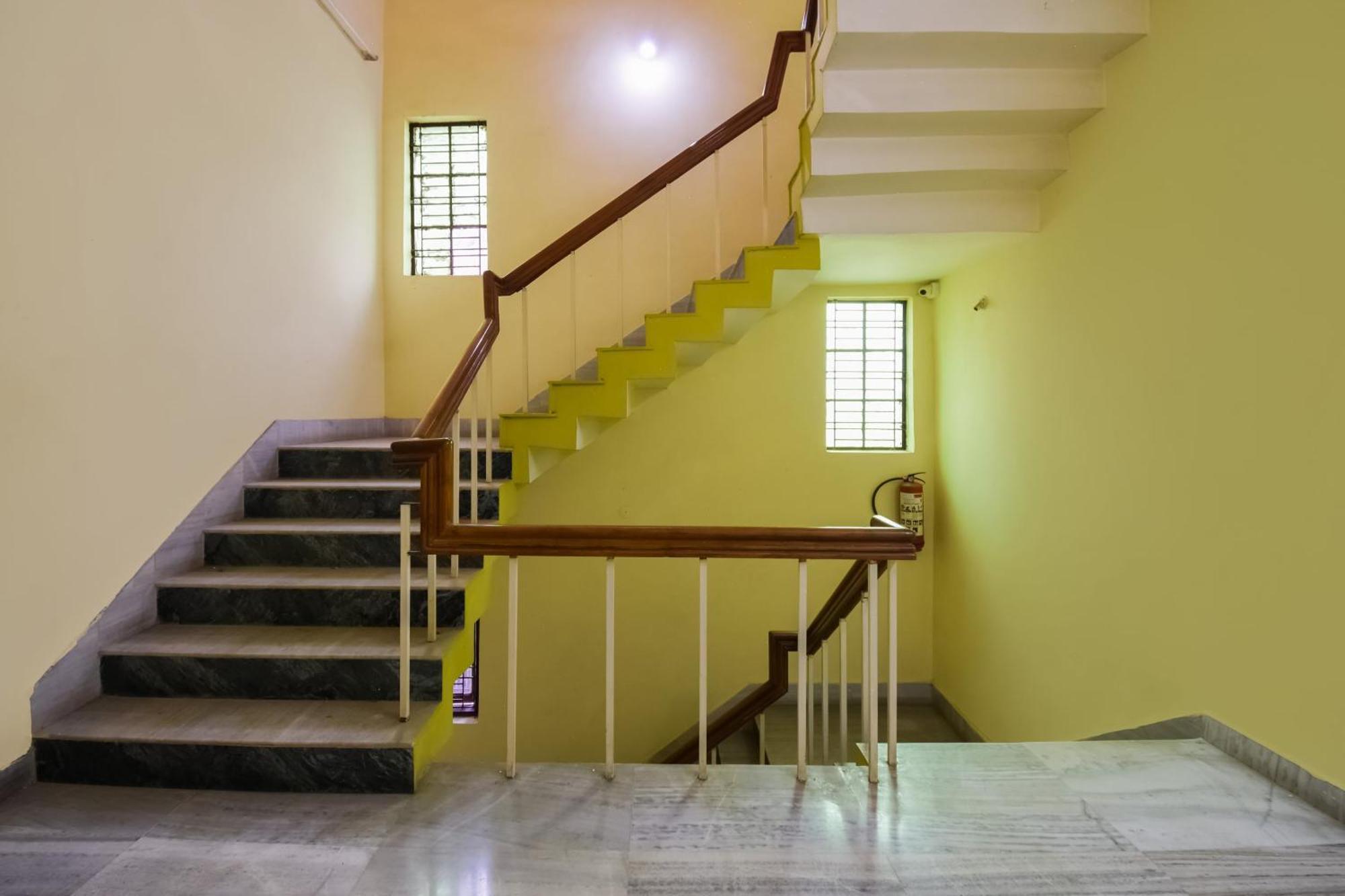 בובנשוואר Hotel O Mks Inn מראה חיצוני תמונה
